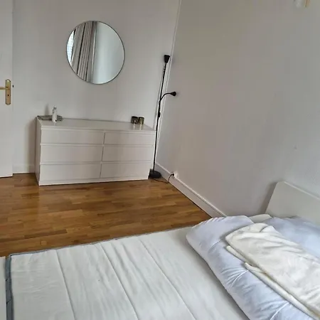 4-room La Defense *